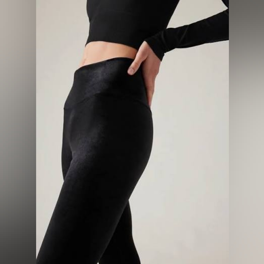 Nwot Athleta velvet elation leggings sz small